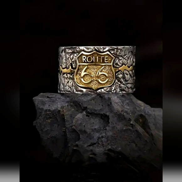 Super Cool Mens/women's ring - Picture 3 of 8